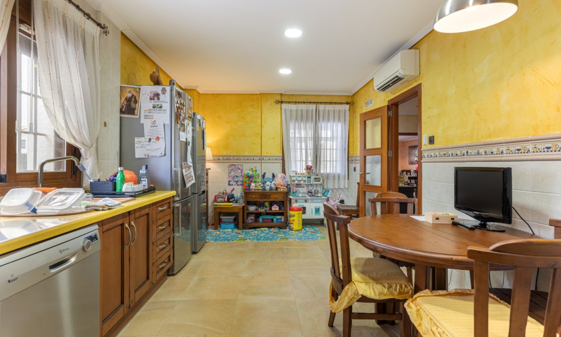 Segunda mano - Villa -
Los Montesinos - Costa Blanca