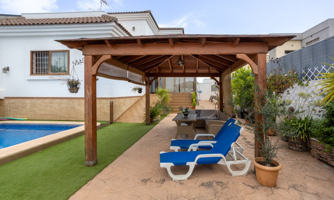 Segunda mano - Villa -
Los Montesinos - Costa Blanca