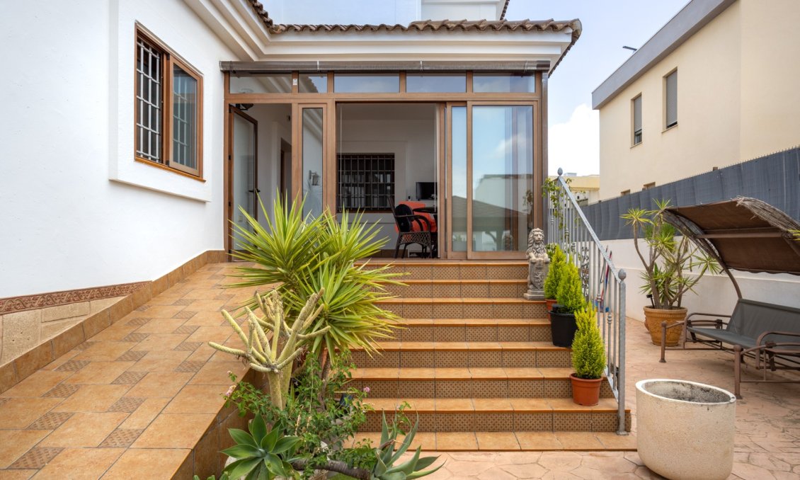 Segunda mano - Villa -
Los Montesinos - Costa Blanca