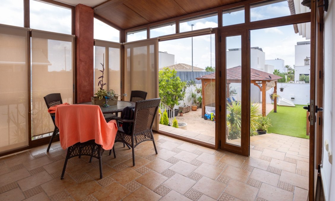 Segunda mano - Villa -
Los Montesinos - Costa Blanca