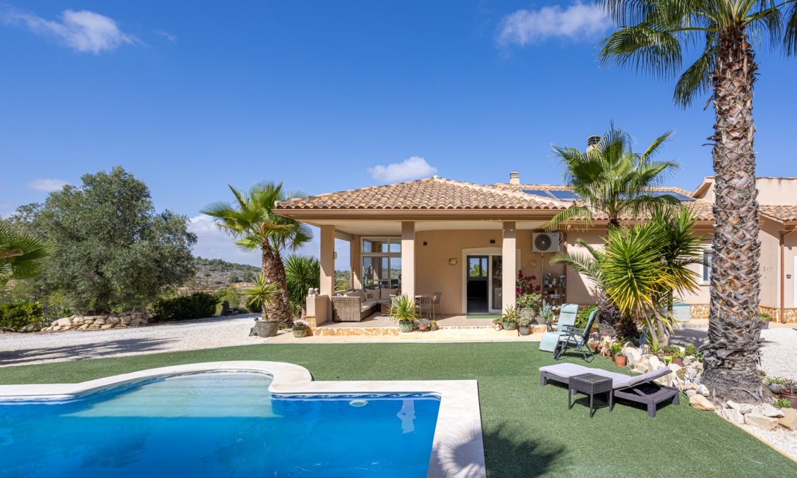 Segunda mano - Villa -
La Zarza - Inland