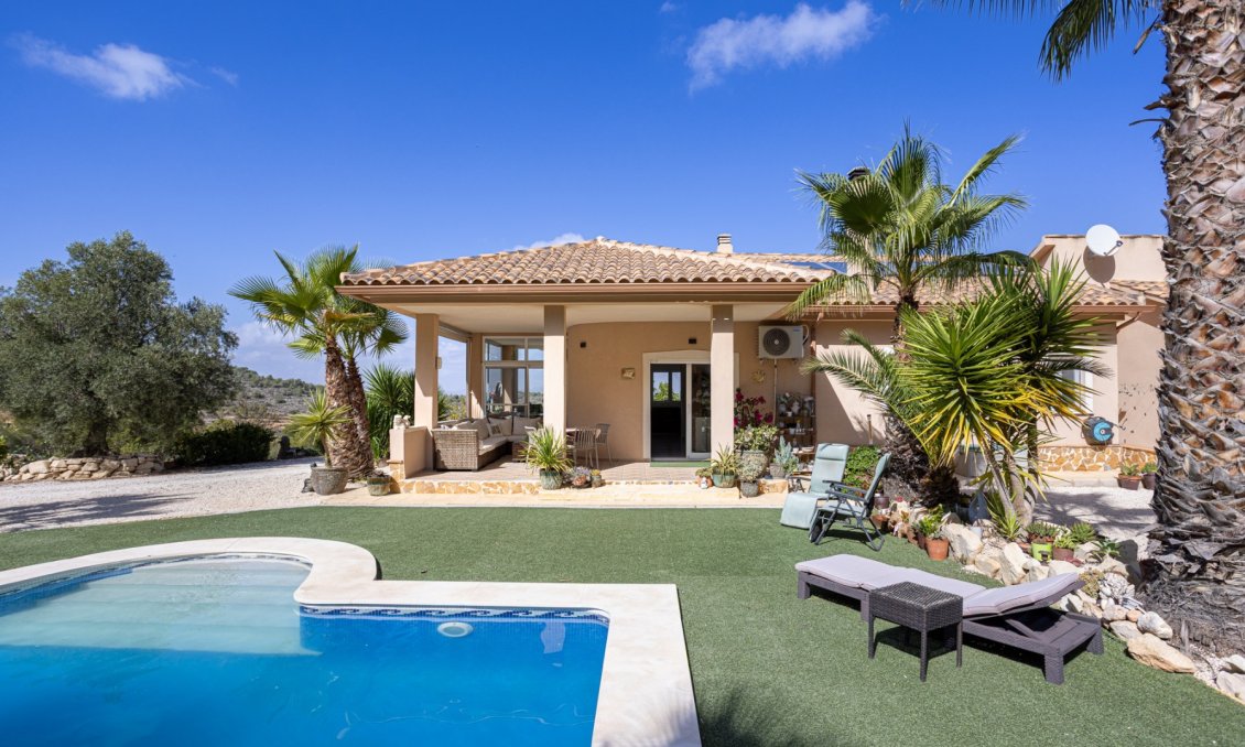 Segunda mano - Villa -
La Zarza - Inland