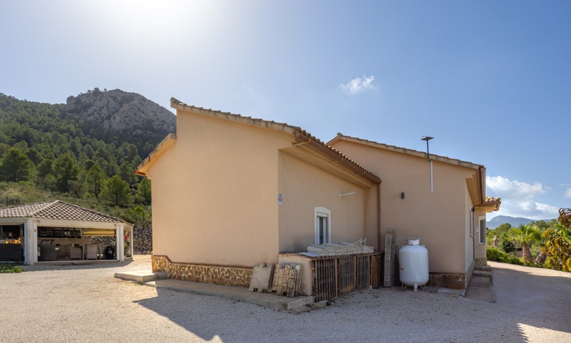Segunda mano - Villa -
La Zarza - Inland