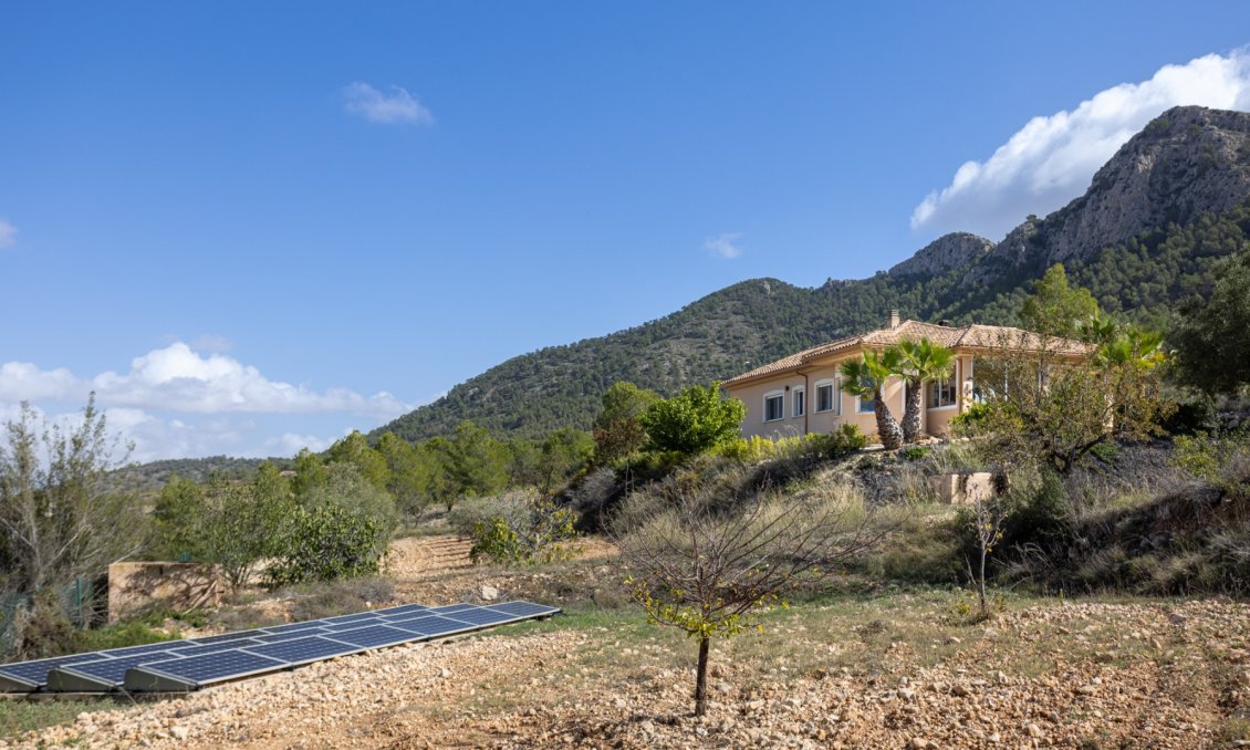 Segunda mano - Villa -
La Zarza - Inland