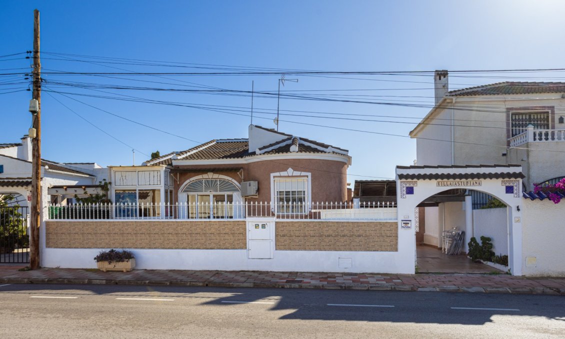 Revânzare - Vilă -
Torrevieja - Costa Blanca
