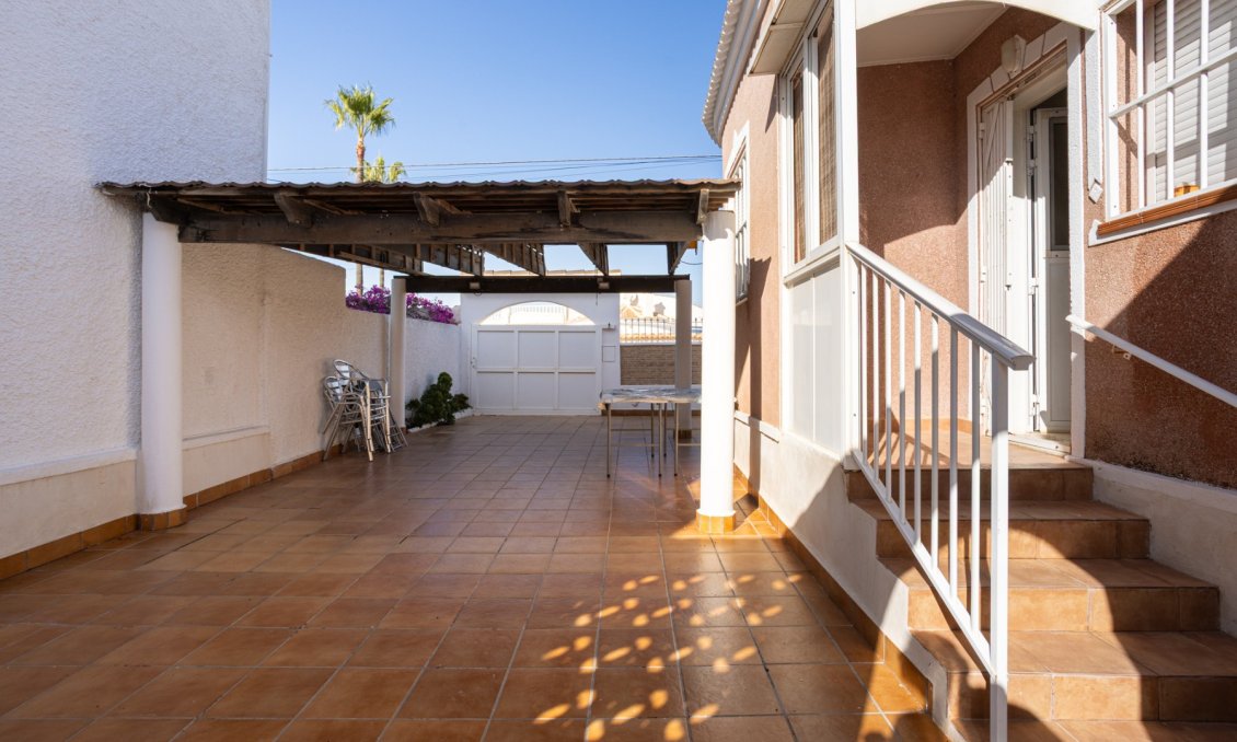 Segunda mano - Villa -
Torrevieja - Costa Blanca