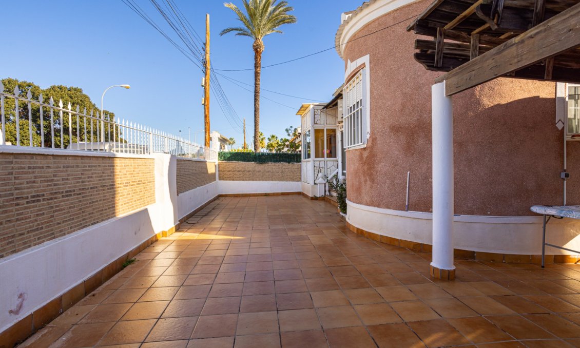 Segunda mano - Villa -
Torrevieja - Costa Blanca