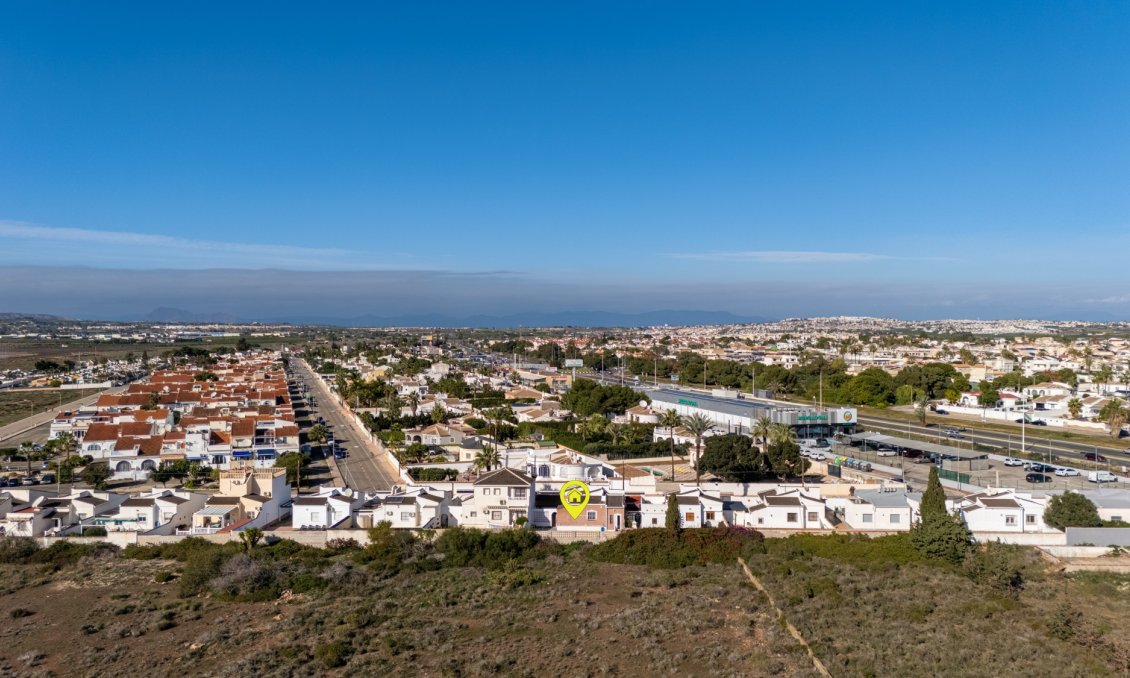 Segunda mano - Villa -
Torrevieja - Costa Blanca