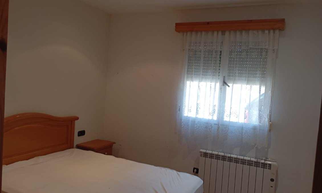 Segunda mano - Villa -
Yecla - Inland