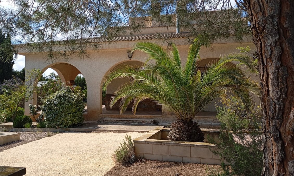 Segunda mano - Villa -
Yecla - Inland