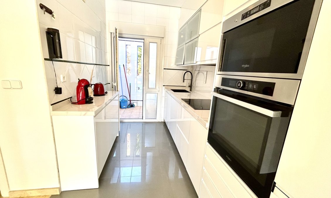 Használt Ingatlanok - Sorház -
Cabo Roig - Costa Blanca