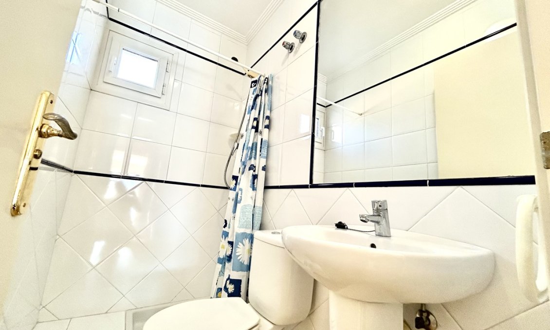 Használt Ingatlanok - Sorház -
Cabo Roig - Costa Blanca