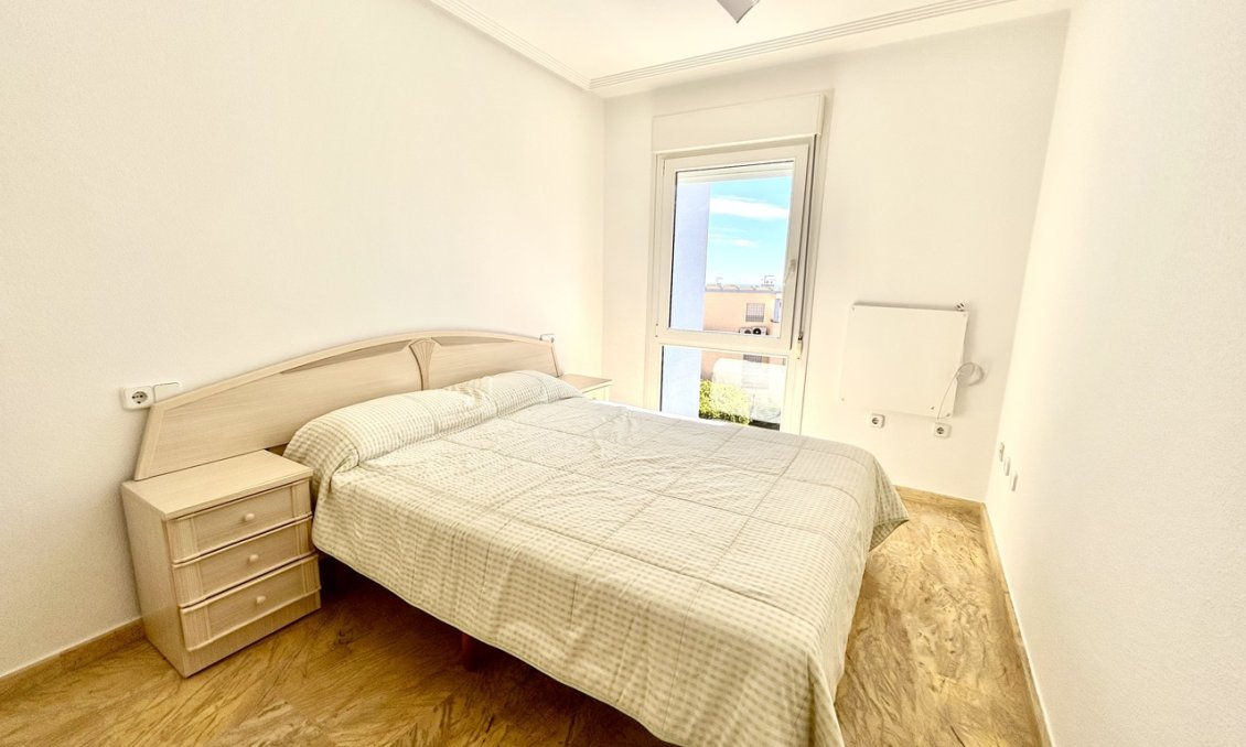 Használt Ingatlanok - Sorház -
Cabo Roig - Costa Blanca