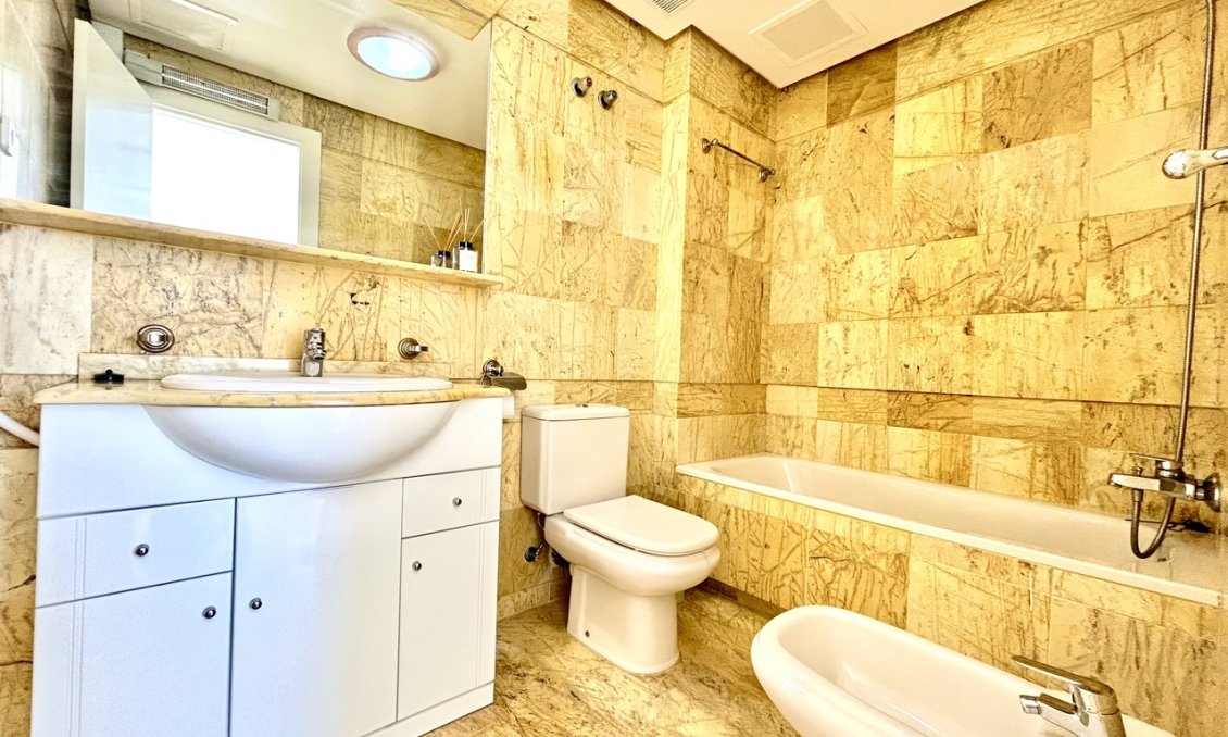 Használt Ingatlanok - Sorház -
Cabo Roig - Costa Blanca