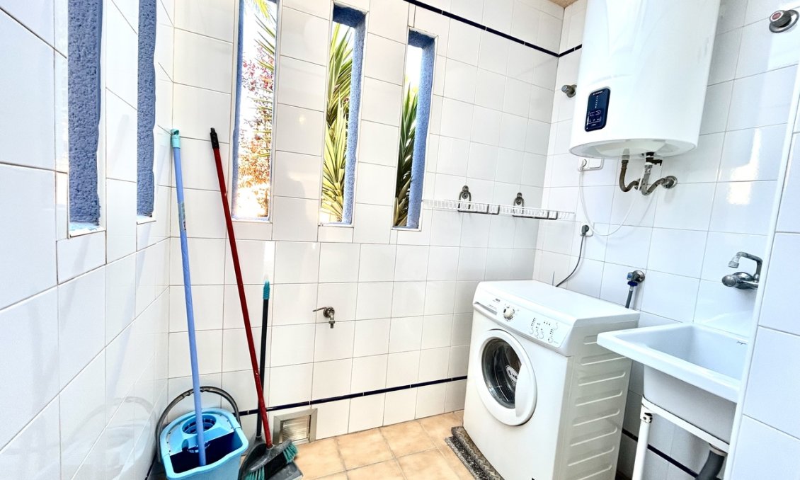 Használt Ingatlanok - Sorház -
Cabo Roig - Costa Blanca