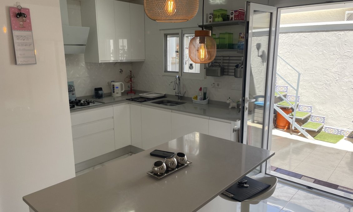 Segunda mano - Town House -
Camposol - Inland