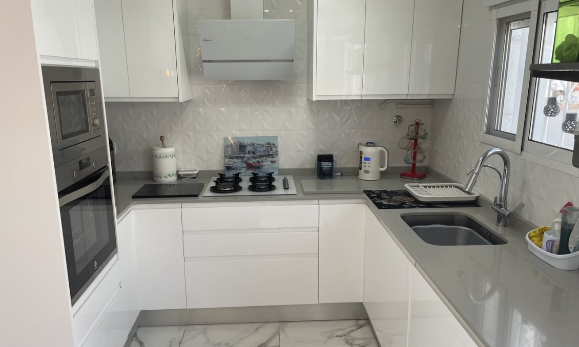 Segunda mano - Town House -
Camposol - Inland