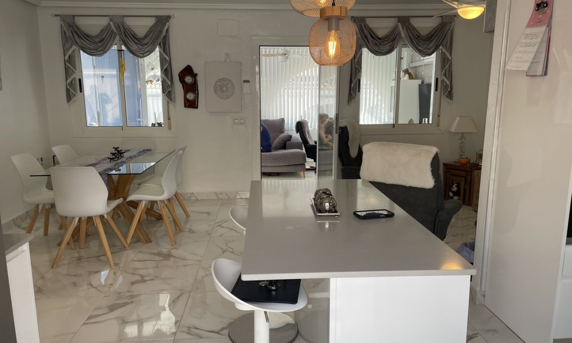 Segunda mano - Town House -
Camposol - Inland