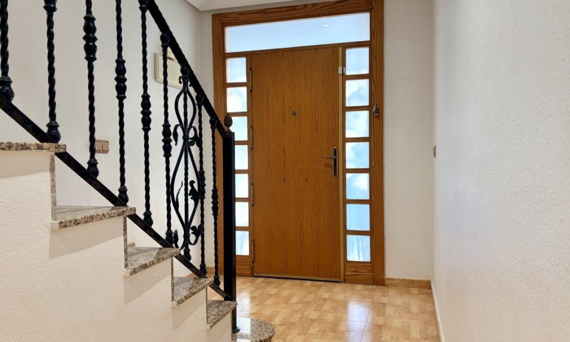 Segunda mano - Town House -
Formentera del Segura - Costa Blanca