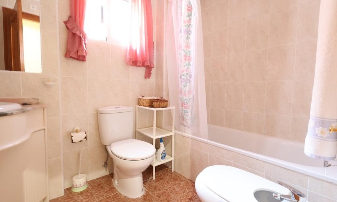 Segunda mano - Villa -
Torrevieja - Costa Blanca