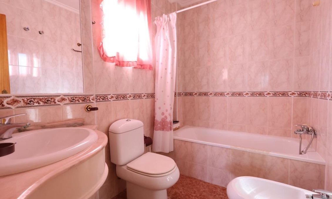 Segunda mano - Villa -
Torrevieja - Costa Blanca