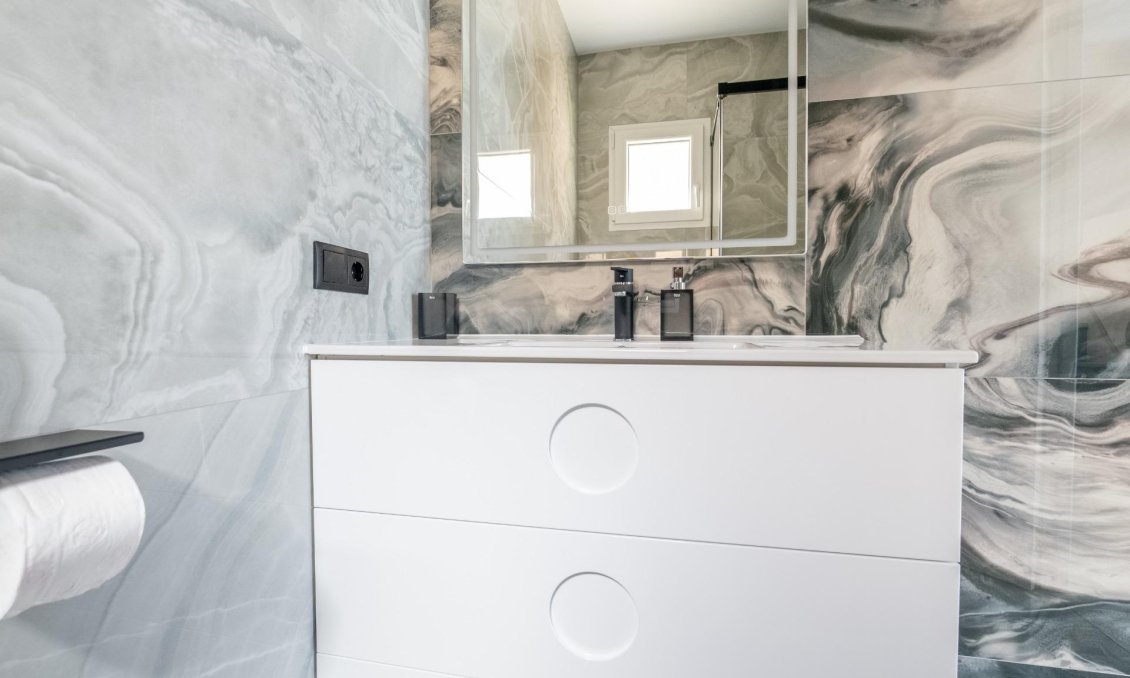 Wiederverkauf - Stadthaus -
Torrevieja - Punta Prima