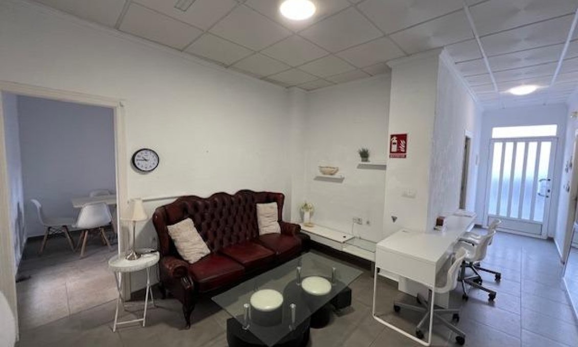 Használt Ingatlanok - Sorház -
Dolores - Centrum