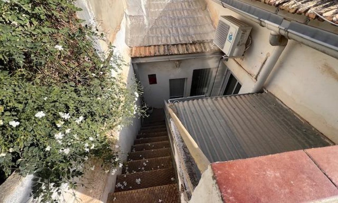 Használt Ingatlanok - Sorház -
Dolores - Centrum