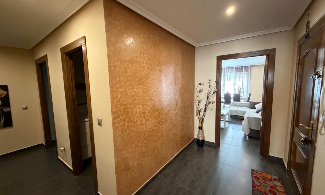 Segunda mano - Apartamento -
Beniel - Centro