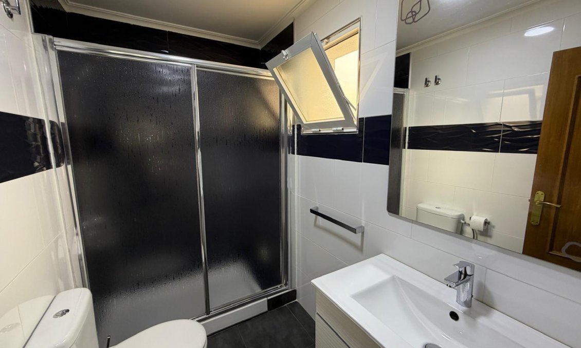 Segunda mano - Apartamento -
Beniel - Centro