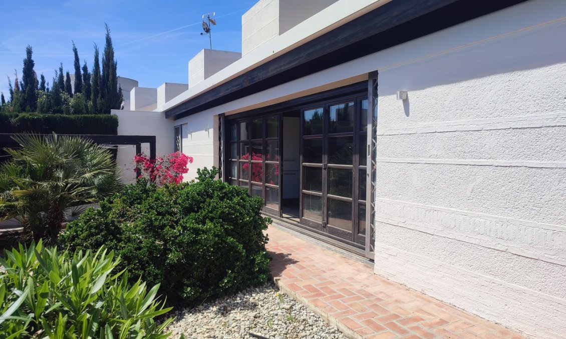 Segunda mano - Villa -
Peraleja Golf - Inland