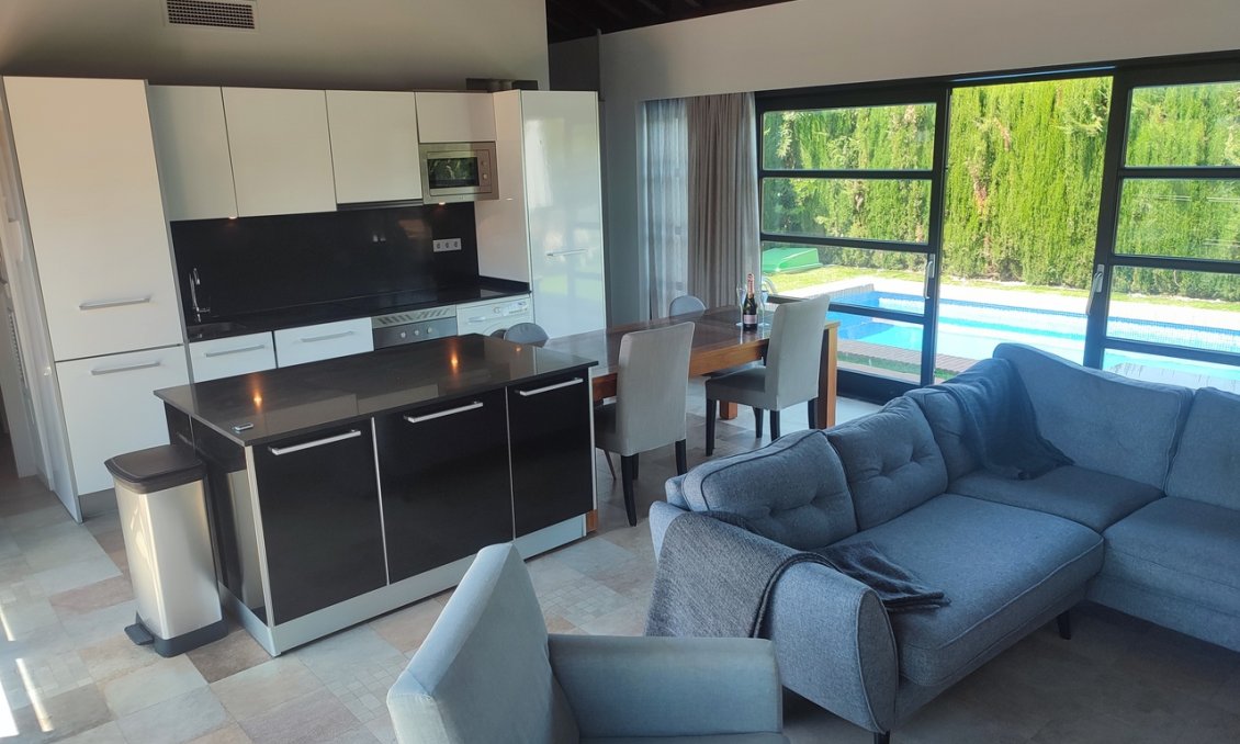 Segunda mano - Villa -
Peraleja Golf - Inland