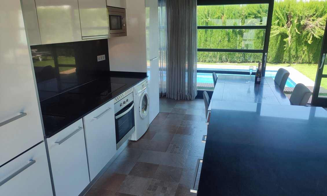 Segunda mano - Villa -
Peraleja Golf - Inland