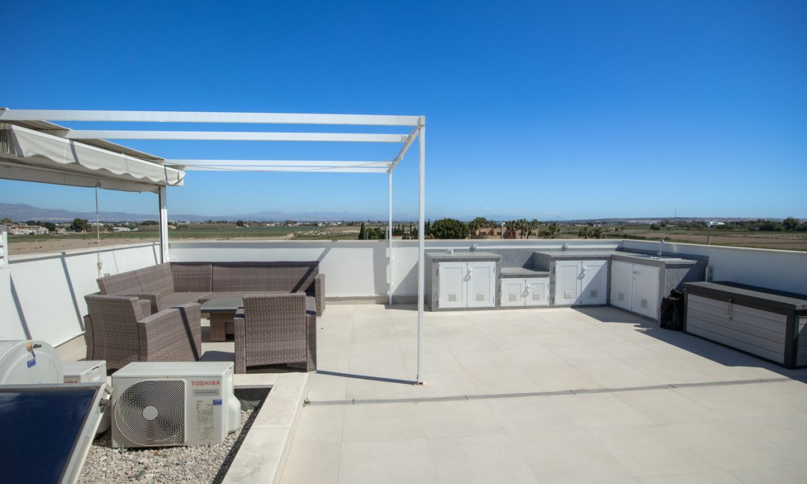 Használt Ingatlanok - Villa -
Daya Vieja