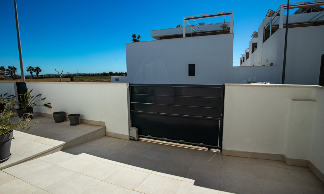 Használt Ingatlanok - Villa -
Daya Vieja