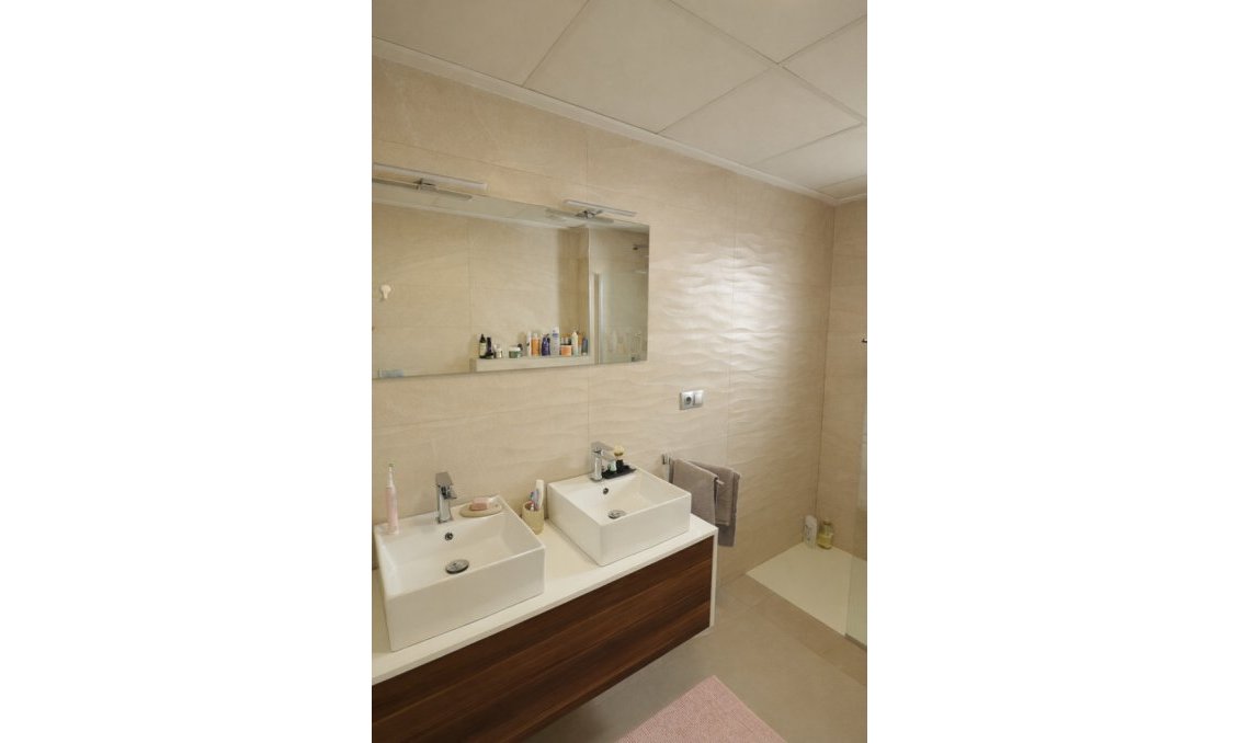 Használt Ingatlanok - Villa -
Daya Vieja