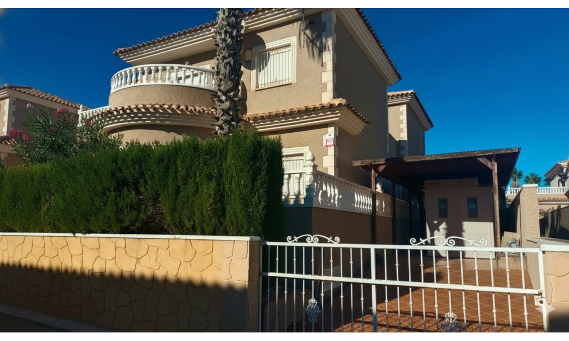 Segunda mano - Villa -
Los Altos - Costa Blanca