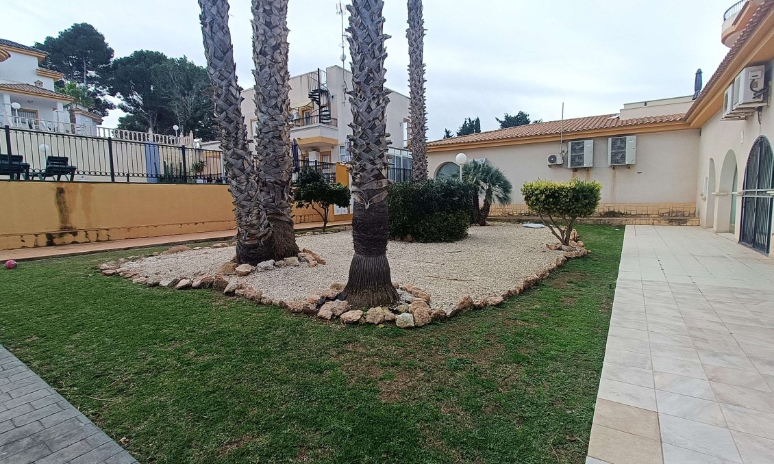 Revânzare - Apartament -
Villamartin - Costa Blanca