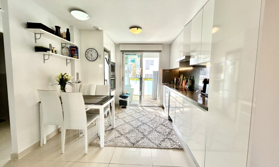 Resale - Apartment -
Punta Prima - Costa Blanca