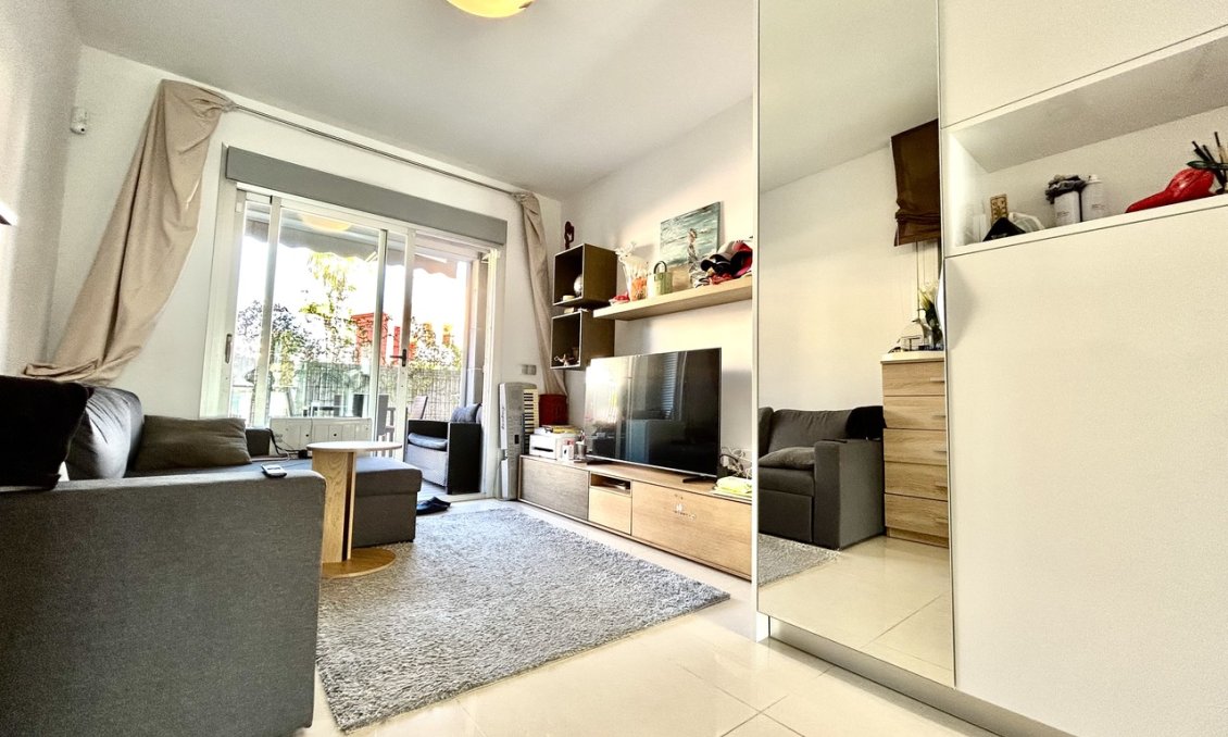 Resale - Apartment -
Punta Prima - Costa Blanca
