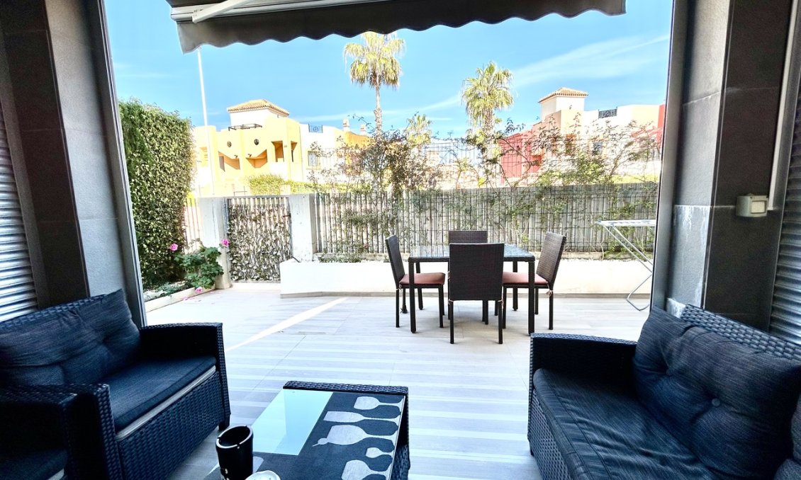 Resale - Apartment -
Punta Prima - Costa Blanca