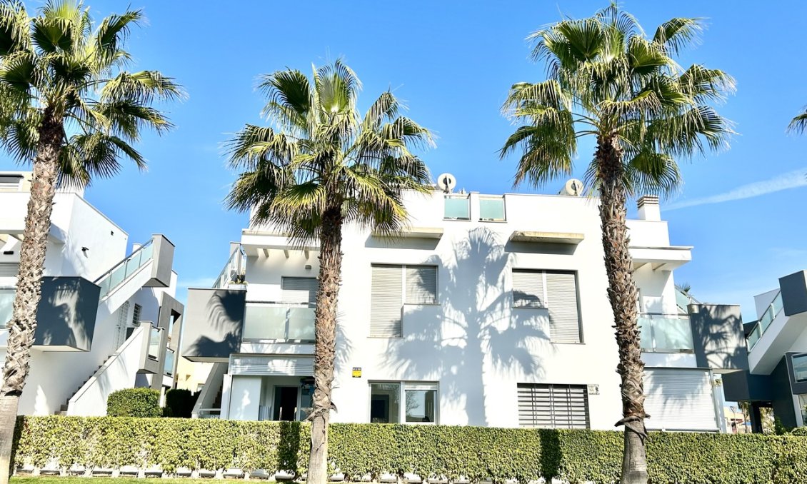 Resale - Apartment -
Punta Prima - Costa Blanca