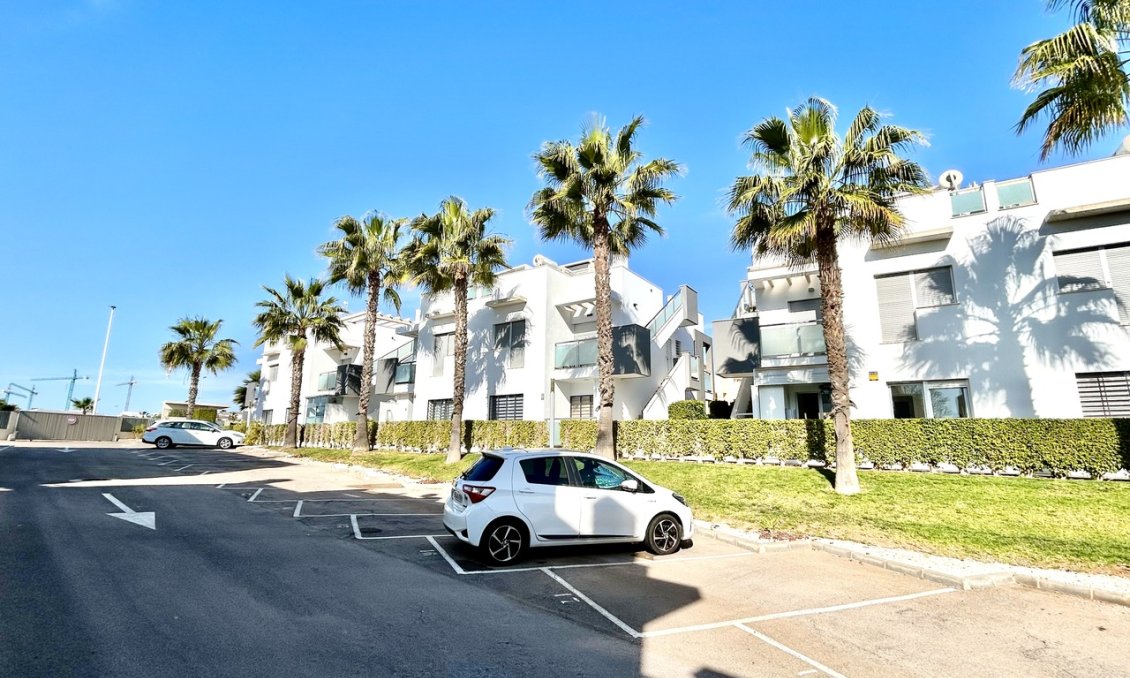 Resale - Apartment -
Punta Prima - Costa Blanca