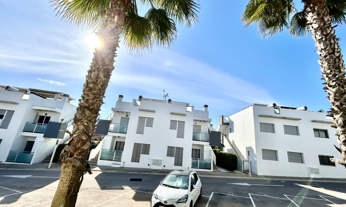 Resale - Apartment -
Punta Prima - Costa Blanca