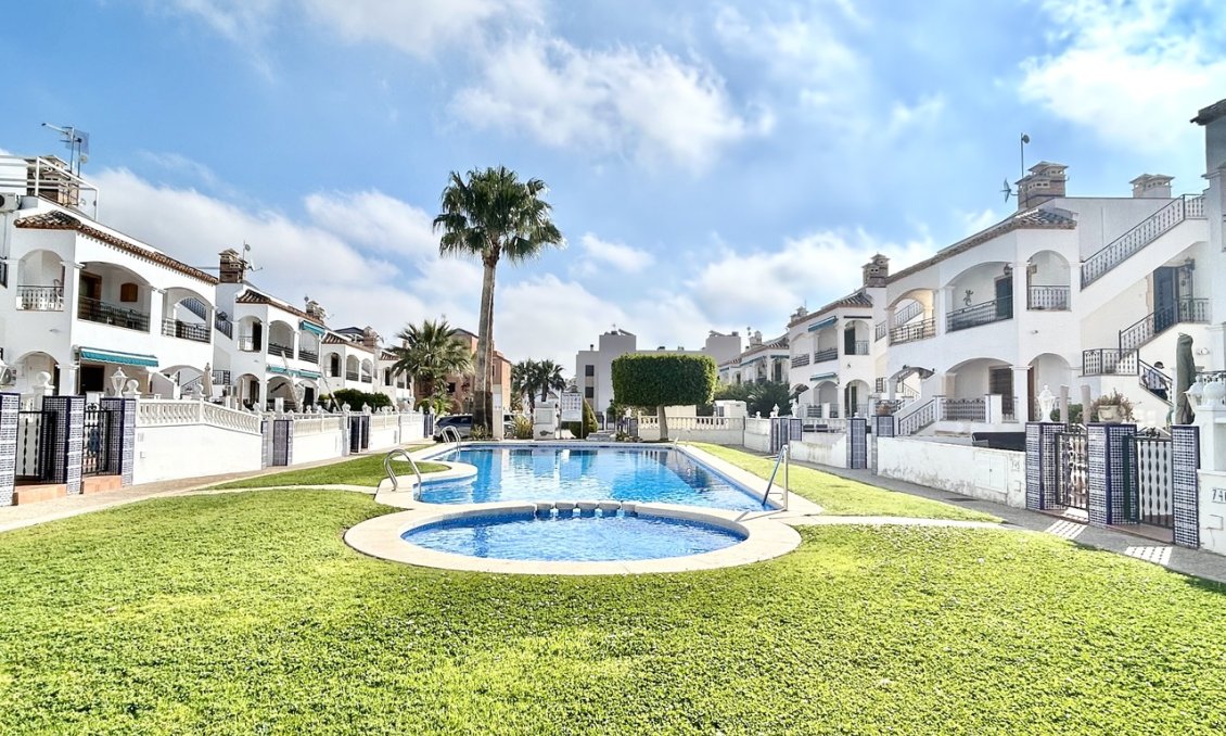 Resale - Apartment -
Villamartin - Costa Blanca