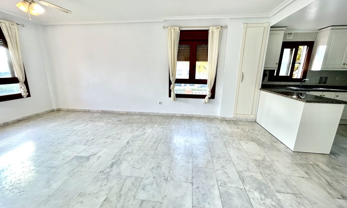 Resale - Apartment -
Villamartin - Costa Blanca