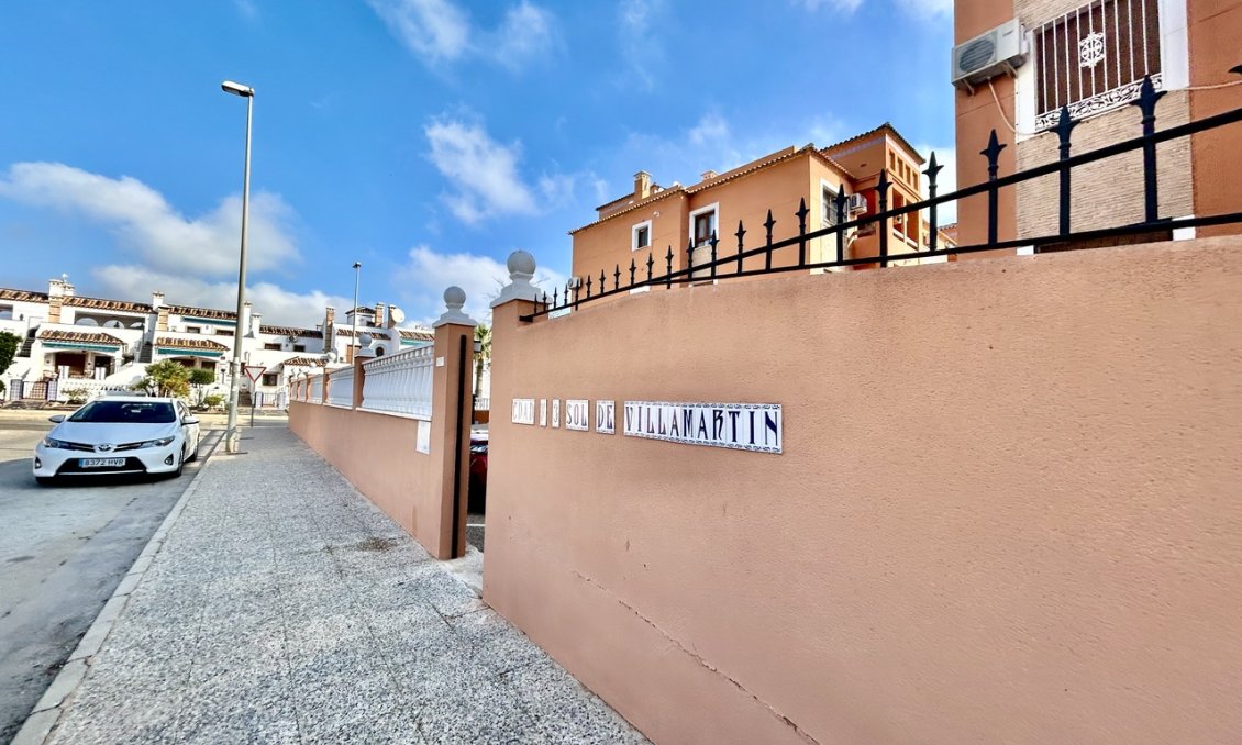 Resale - Apartment -
Villamartin - Costa Blanca