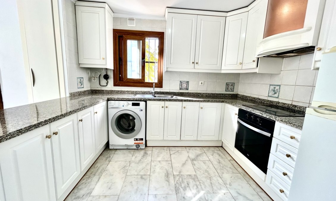 Resale - Apartment -
Villamartin - Costa Blanca