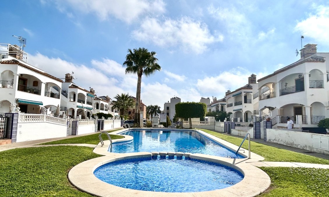 Resale - Apartment -
Villamartin - Costa Blanca