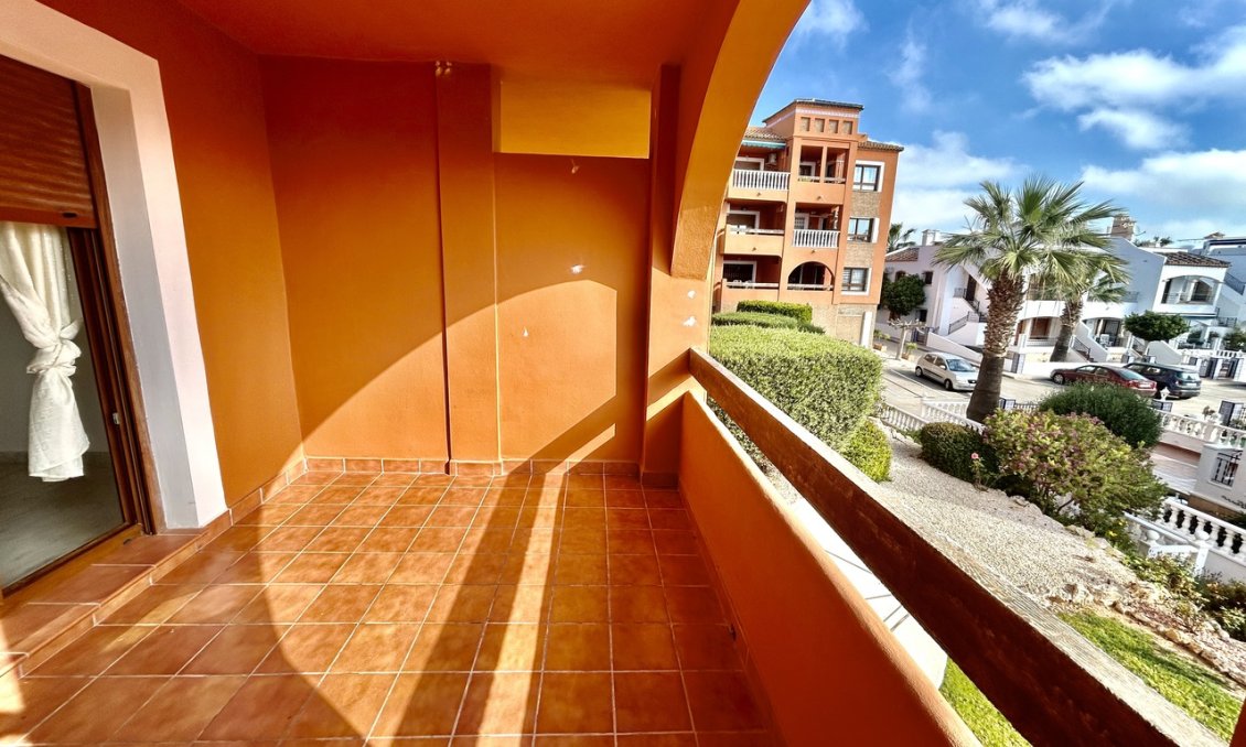 Resale - Apartment -
Villamartin - Costa Blanca